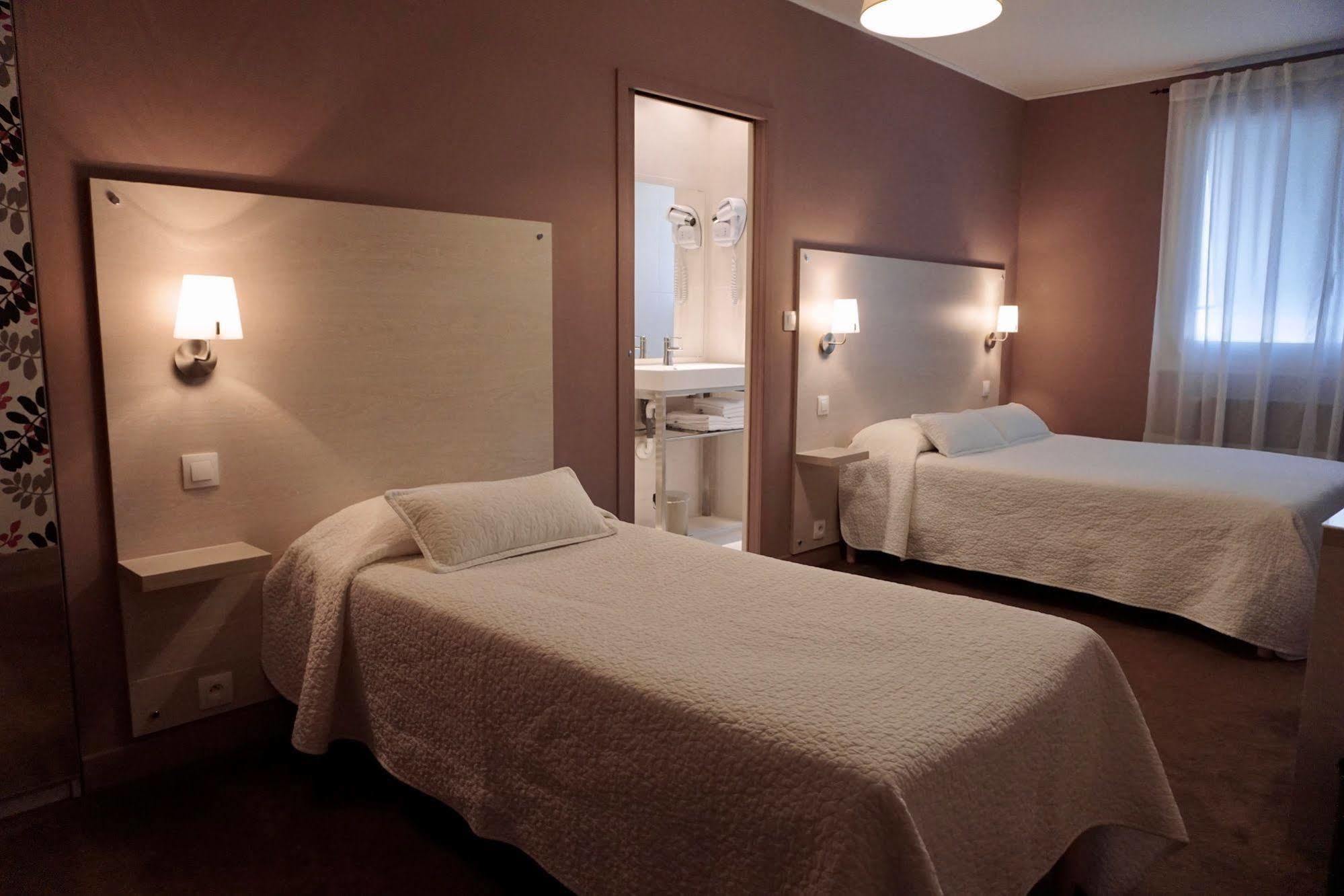 Logis Hotel Restaurant Clair Cottage, Chisseaux - Chenonceaux ภายนอก รูปภาพ