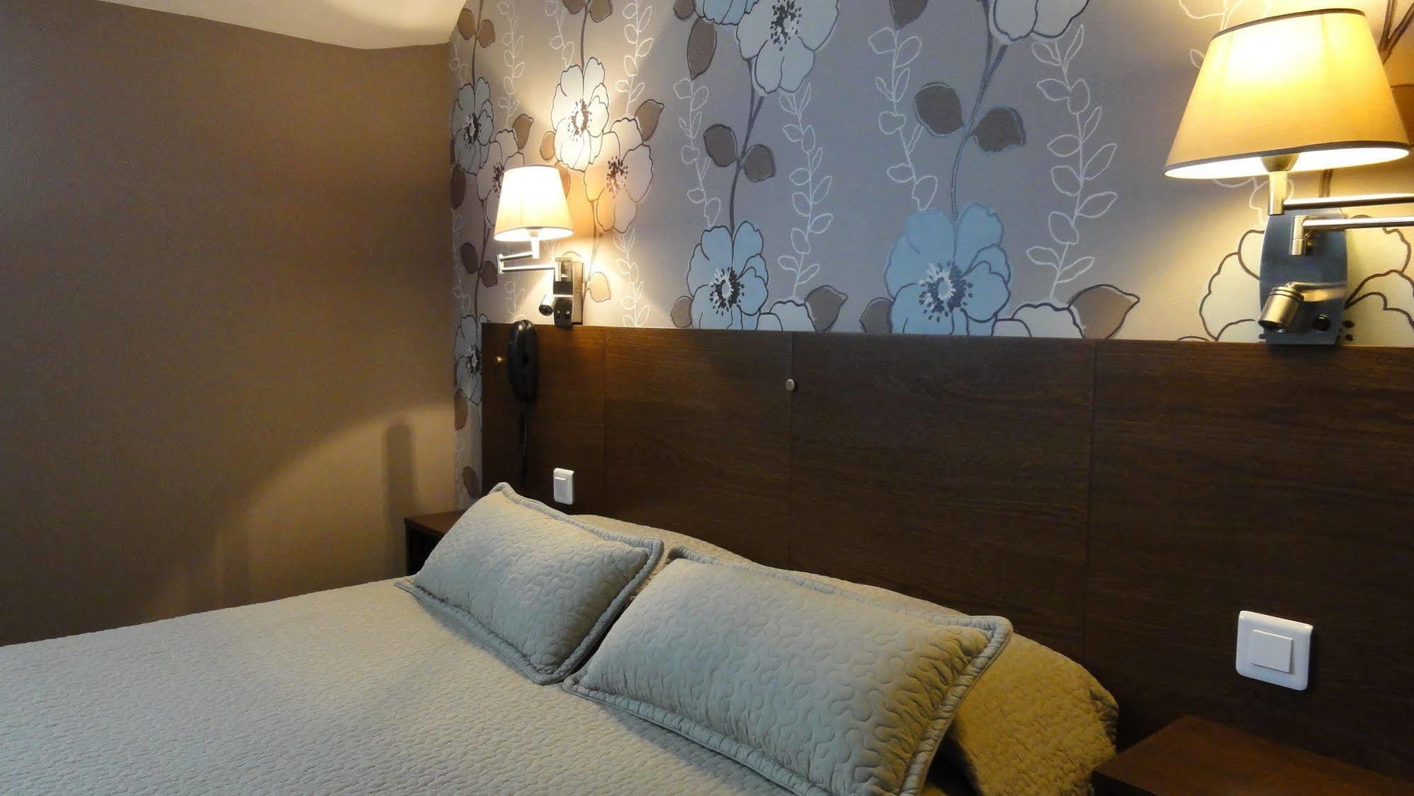 Logis Hotel Restaurant Clair Cottage, Chisseaux - Chenonceaux ภายนอก รูปภาพ